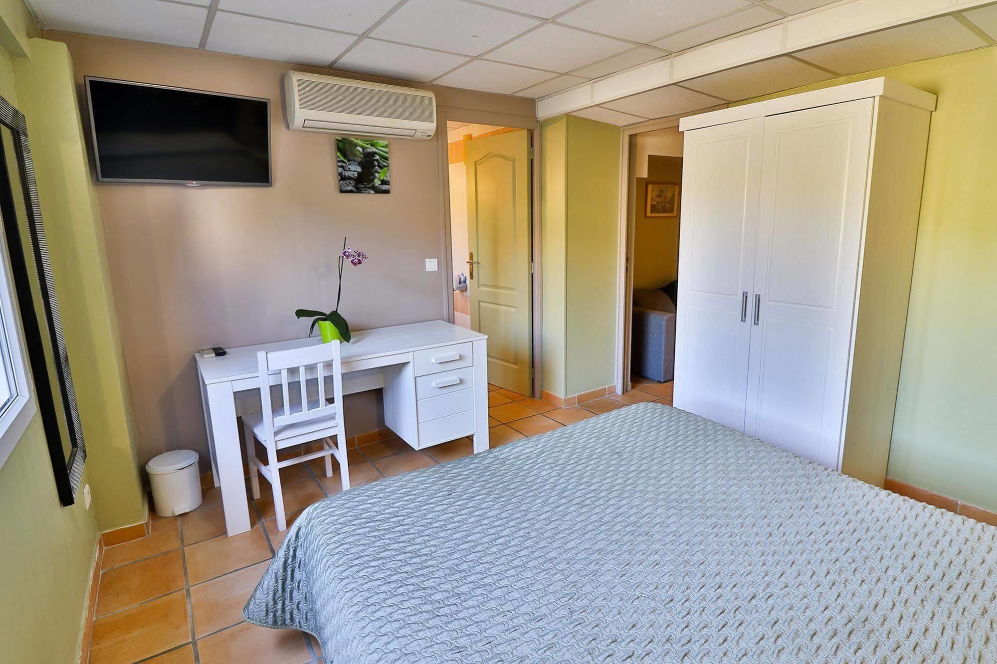 Les Lavandes La Ciotat Bagian luar foto